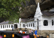 Sri Lanka Urlaub | Auenansicht Hhlentempel  von Dambulla