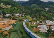 Train Sri Lanka.jpg