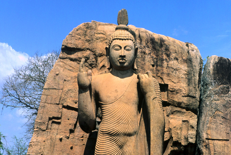 Sri Lanka | Buddha Statue in Aukana